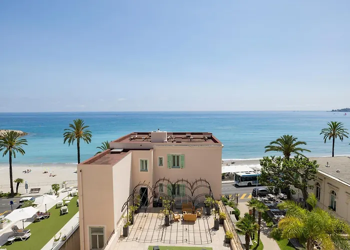 Hotel Vacances Bleues Balmoral Mentone